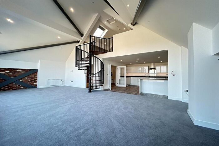 1 Bedroom Apartment To Rent In Champion House, Basingstoke, RG22