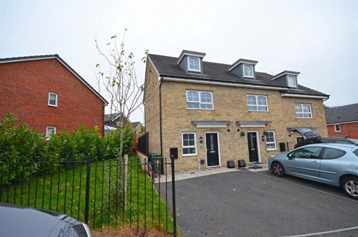 4 Bedroom Town House For Sale In Washford Avenue, Mottram, Hyde, SK14