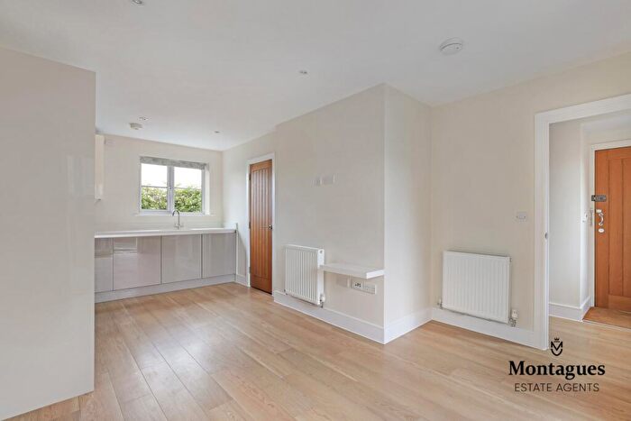 2 Bedroom Duplex To Rent In Station Approach, Theydon Bois, CM16