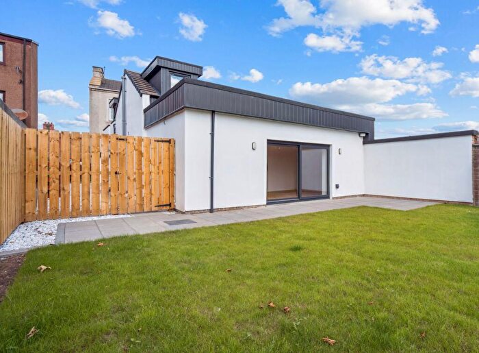 3 Bedroom Detached House For Sale In Piersfield Terrace, Edinburgh, EH8