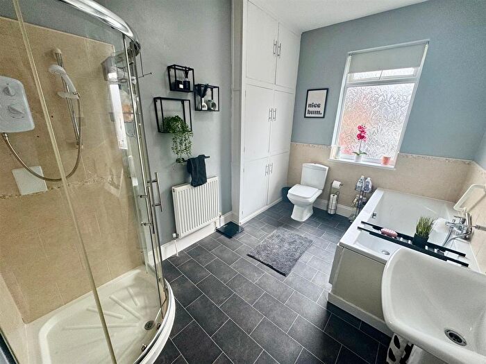 2 Bedroom Terraced House For Sale In Spring Bank, Scarborough, YO12