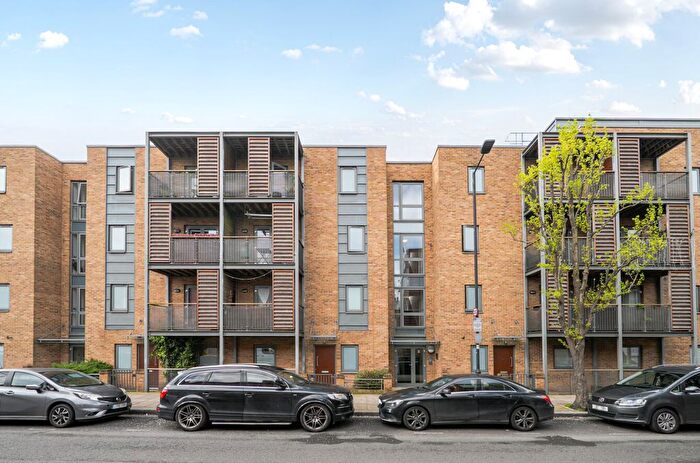 1 Bedroom Flat For Sale In Bagleys Lane, London, SW6