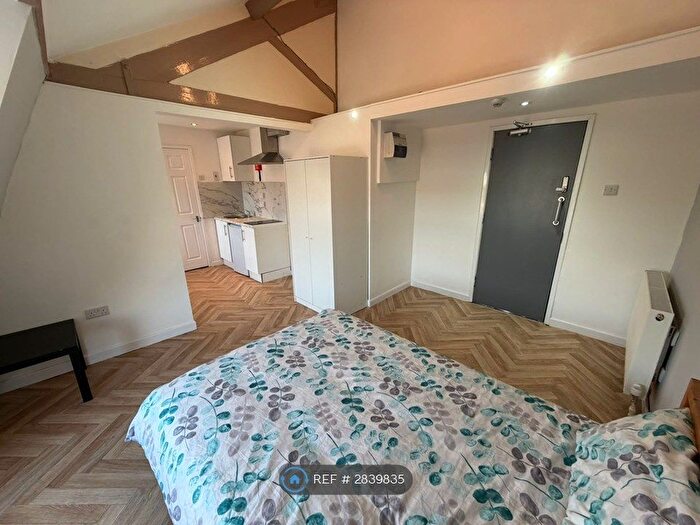 Studio To Rent In Mansfield Road, Nottingham, NG1