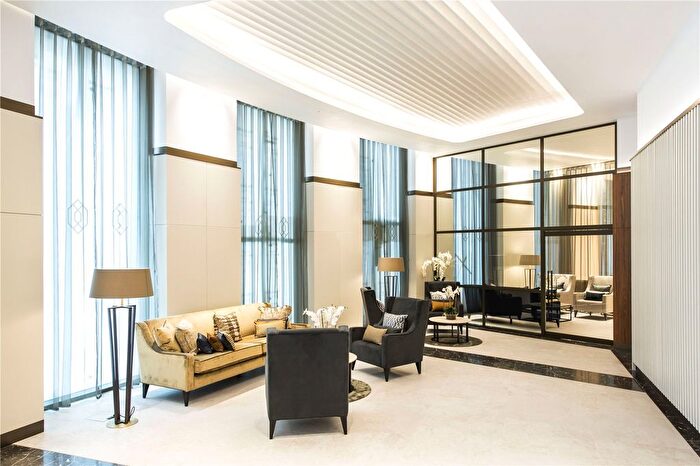 2 Bedroom Flat To Rent In Edgware Road, Marylebone, London, W2