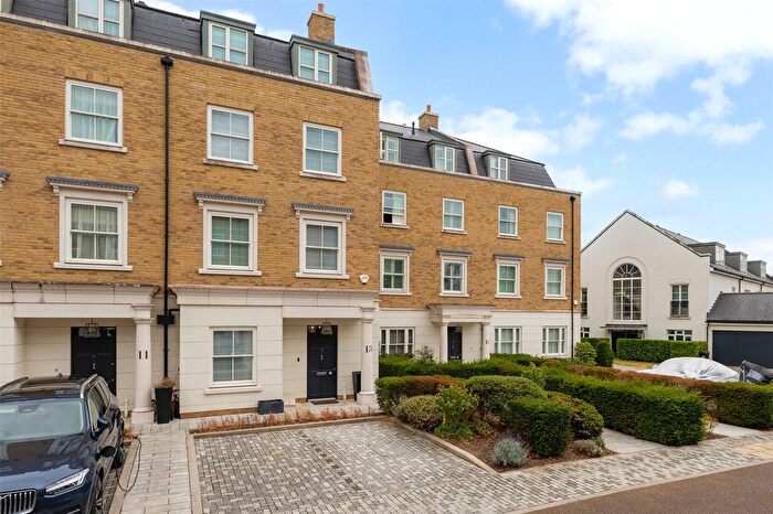 5 Bedroom End Terrace House For Sale In Egerton Drive, Isleworth, TW7