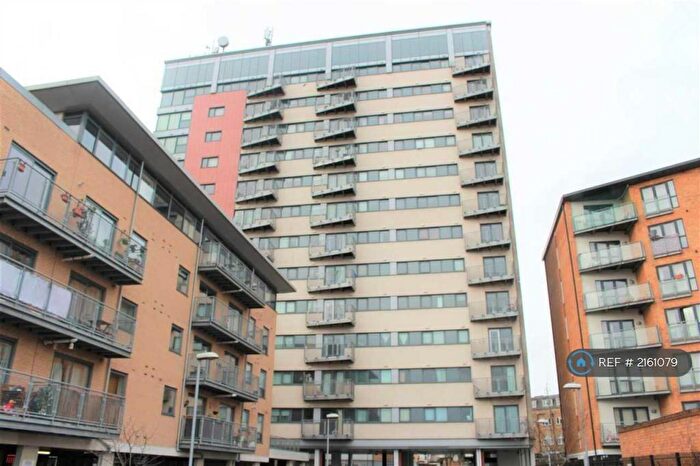 2 Bedroom Flat To Rent In City Gate House, Ilford, IG2