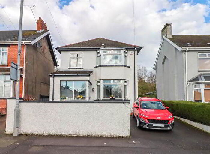 3 Bedroom Detached House For Sale In Comber Road, Belfast, BT16