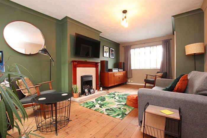 3 Bedroom Terraced House For Sale In Parkhouse Road, St Thomas, Exeter, EX2