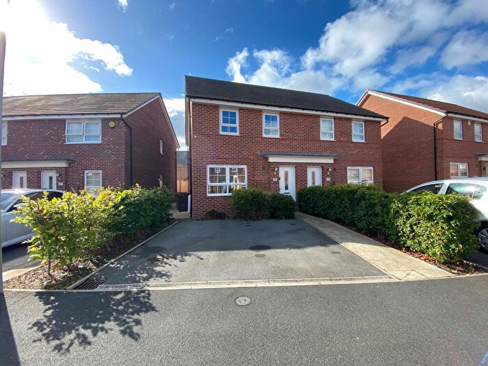 3 Bedroom Semi-Detached House To Rent In Twill Close, Nuneaton, CV11