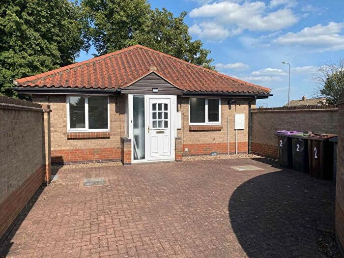 2 Bedroom Detached Bungalow For Sale In Old Place, Sleaford, NG34