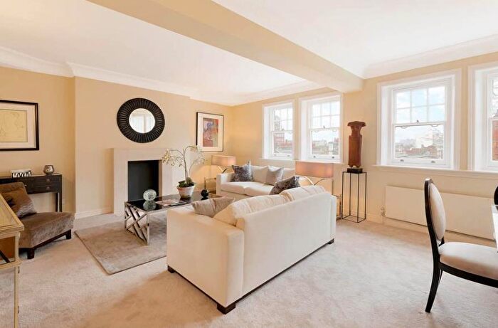 3 Bedroom Apartment To Rent In Circus Road, St John's Wood, London, NW8