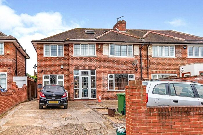 5 Bedroom Semi-detached House To Rent In Robin Hood Way, Kingston Vale, SW15