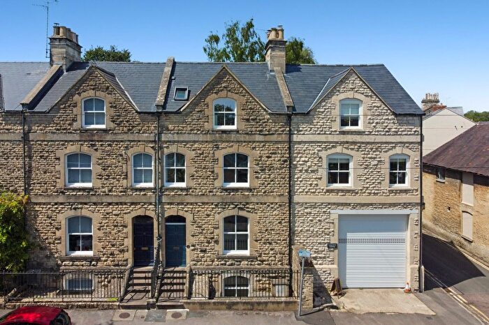 4 Bedroom Town House For Sale In The Avenue, Cirencester, Gloucestershire, GL7
