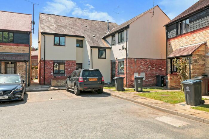 1 Bedroom Apartment To Rent In Masons Court, Bishops Stortford, CM23