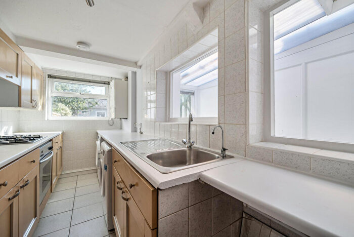 2 Bedroom Terraced House To Rent In Piggott's Road, Caversham, Reading, Berkshire, RG4