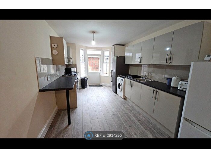 4 Bedroom Terraced House To Rent In Holland Road, London, E15