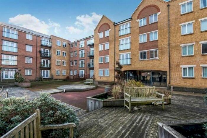 1 Bedroom Flat To Rent In Phoenix Court, Northfleet, DA11