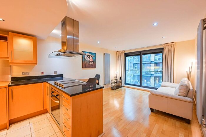 1 Bedroom Flat For Sale In Millharbour, Canary Wharf, London, E14