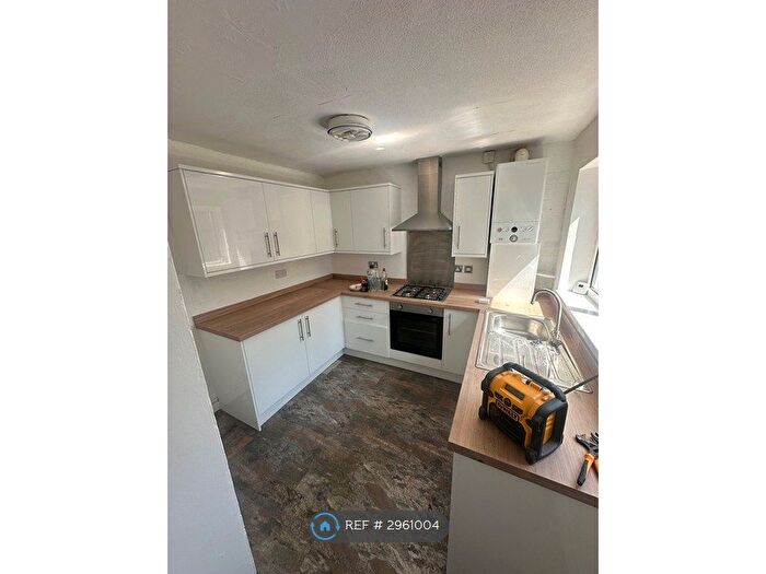 2 Bedroom Flat To Rent In Tyn-Y-Groes, Conwy, LL32