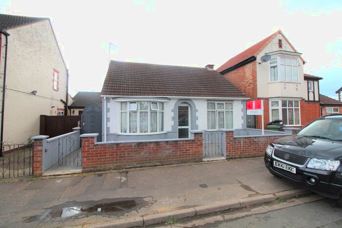 3 Bedroom Detached Bungalow To Rent In Silverwood Road, Peterborough PE1