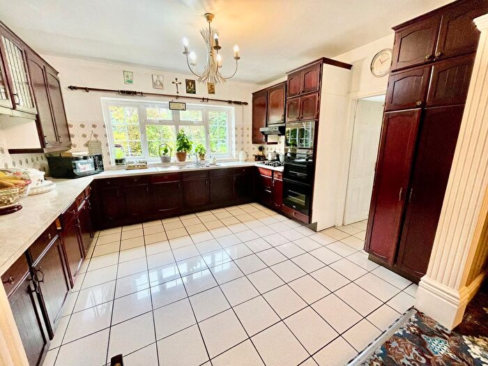 5 Bedroom Detached House For Sale In Cannock Road, Westcroft, Wolverhampton, WV10