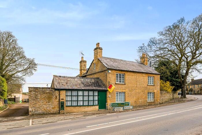 5 Bedroom Detached House For Sale In Enstone, Oxfordshire, OX7