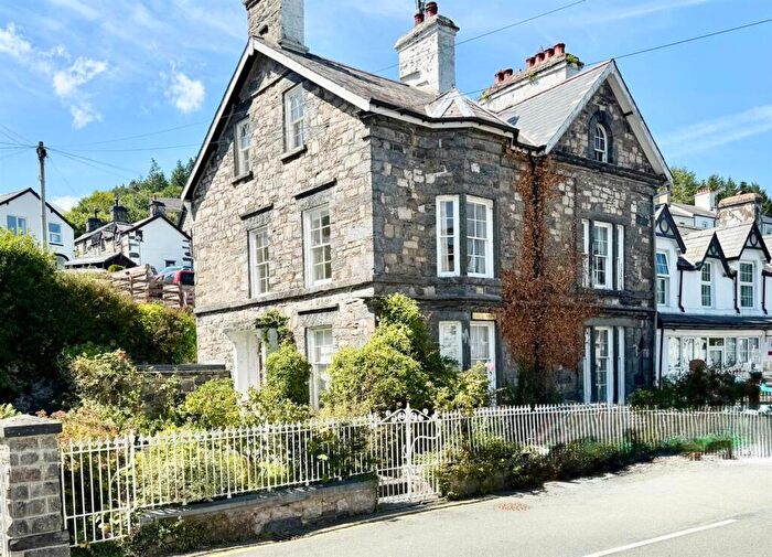 6 Bedroom House For Sale In Trefriw, LL27