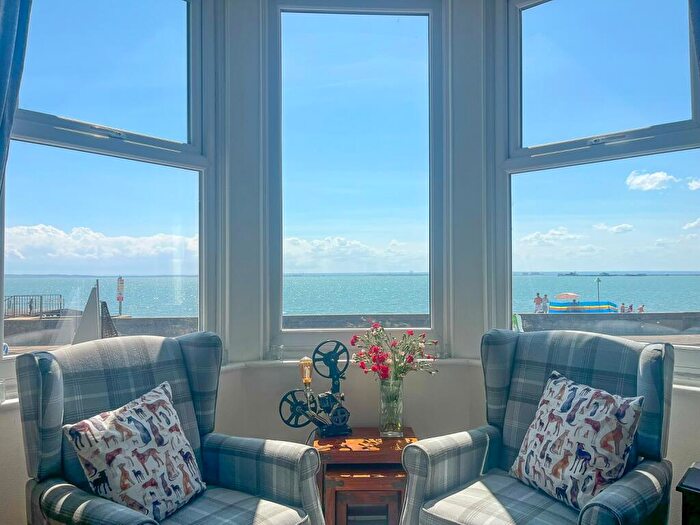 2 Bedroom Flat For Sale In Eastern Esplanade, Southend On Sea, Essex, SS1