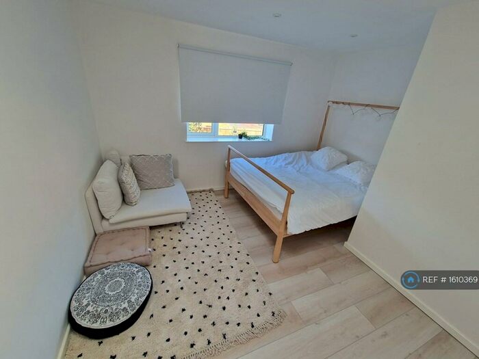 1 Bedroom Flat To Rent In Bilton Road, Rugby, CV22