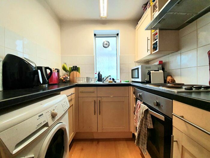 1 Bedroom Property To Rent In Badgers Close, Harrow, HA1