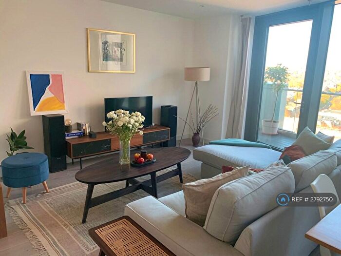 2 Bedroom Flat To Rent In City North West Tower, London, N4