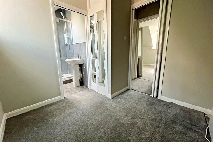 Flat To Rent In Bournemouth, BH1