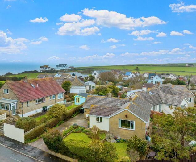 3 Bedroom Bungalow For Sale In Burton Bradstock, Bridport, Dorset, DT6