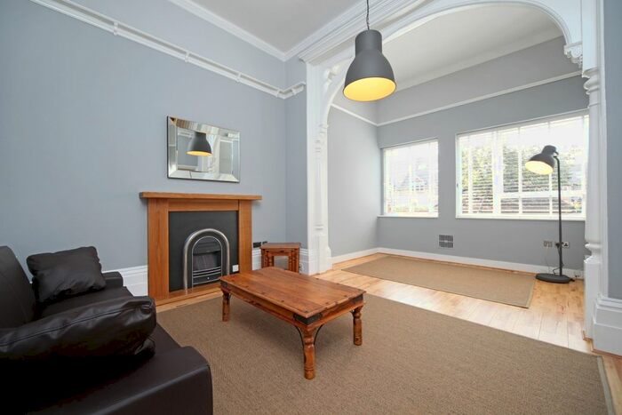 1 Bedroom Flat To Rent In Osborne Road, Windsor SL4