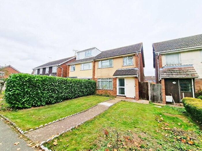 3 Bedroom Semi-Detached House For Sale In Springfield Road, Burnham-On-Crouch, CM0
