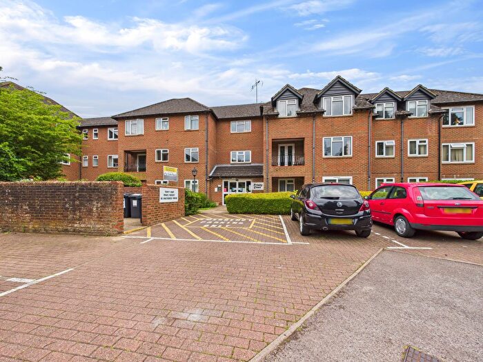 1 Bedroom Flat To Rent In Trinity Court, Marlow, Buckinghamshire, SL7