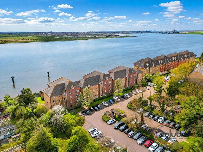 2 Bedroom Flat For Sale In Harrisons Wharf, Purfleet-On-Thames, RM19