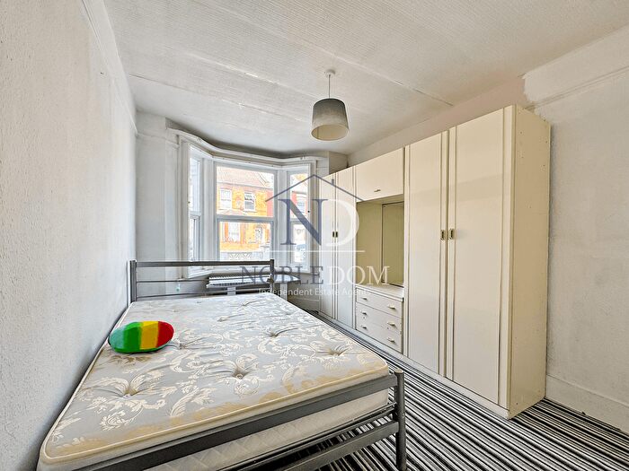 2 Bedroom Terraced House For Sale In Bristow Road, Hounslow, TW3