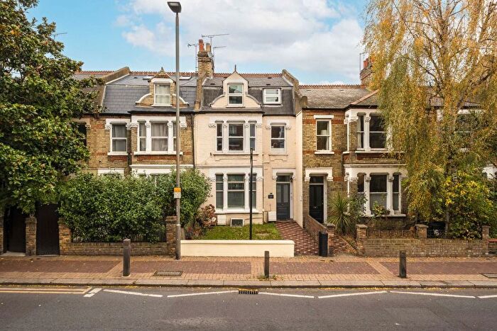 1 Bedroom Flat To Rent In Lower Richmond Road, London, SW15