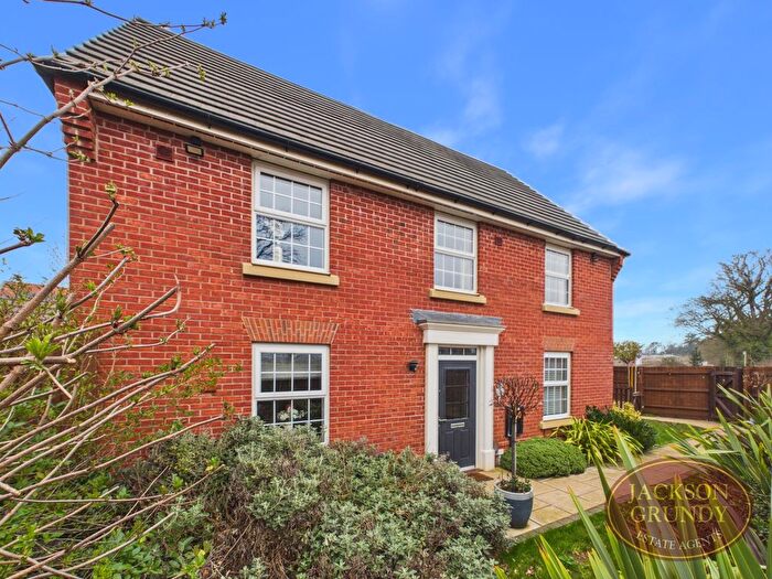 4 Bedroom Detached House For Sale In St. Nicholas Drive, Moulton, NN3