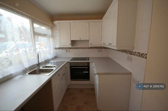 2 Bedroom Flat To Rent In Blythe Court, Birmingham, B46