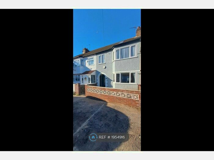 3 Bedroom Terraced House To Rent In Montagu Road, London, N18