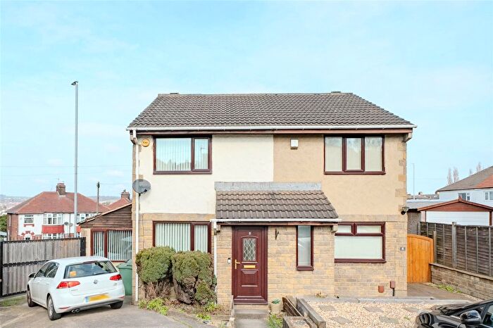 3 Bedroom Semi Detached House For Sale In Hillcourt Croft, Leeds, West Yorkshire, LS13