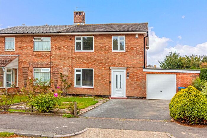 3 Bedroom Semi-Detached House To Rent In Maybridge Crescent, Worthing, BN12