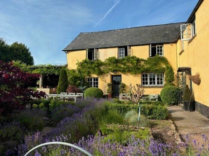 5 Bedroom Detached House To Rent In Paynes Farmhouse, EX5