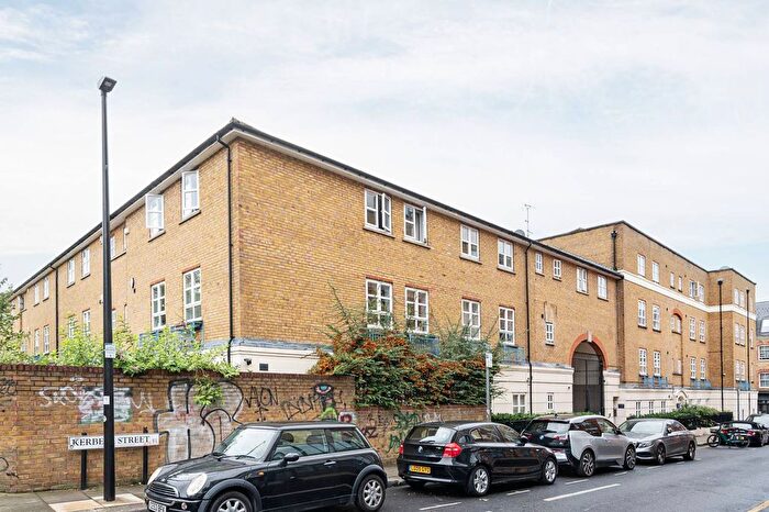 2 Bedroom Flat To Rent In Fuller Close, Bethnal Green, London, E2