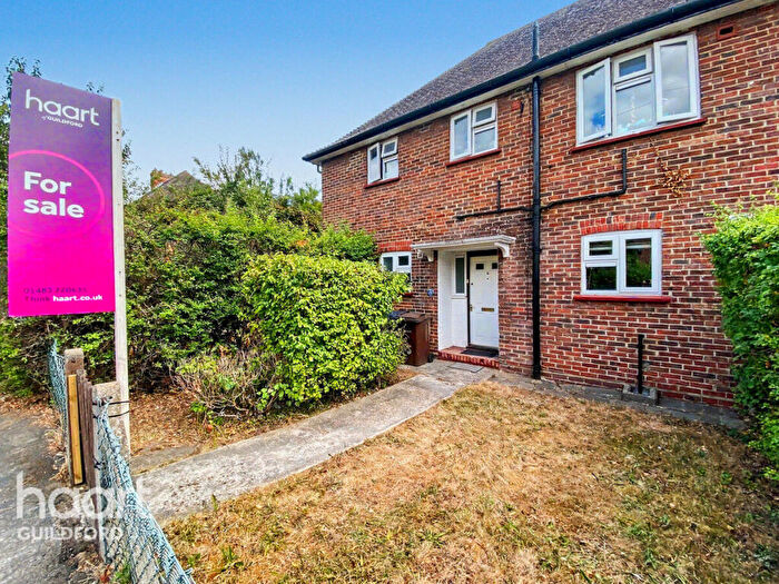 1 Bedroom Maisonette For Sale In Foxburrows Avenue, Guildford, GU2