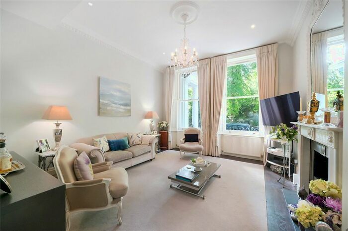 2 Bedroom Flat To Rent In Courtfield Gardens, South Kensington, London, SW5