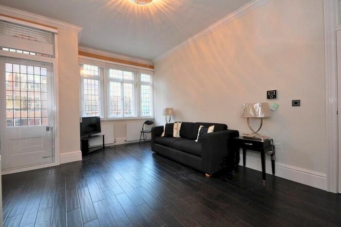 1 Bedroom Flat To Rent In Artillery Row, Westminster, London, SW1P
