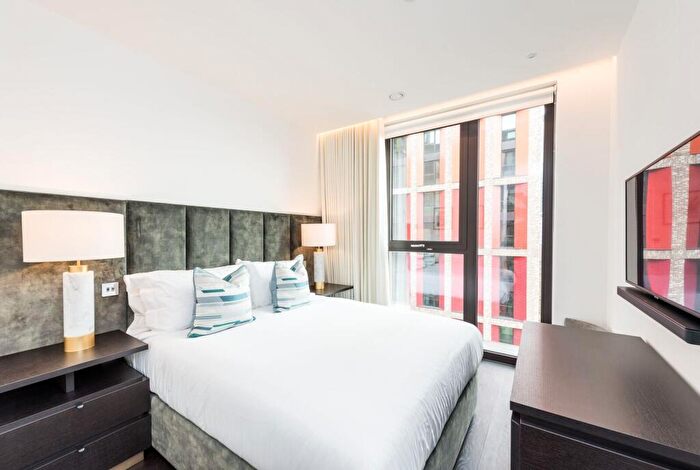 2 Bedroom Flat To Rent In Charles Clowes Walk, Nine Elms, London, SW11